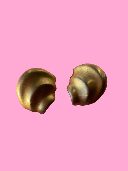 Vintage Gold Shell Earrings