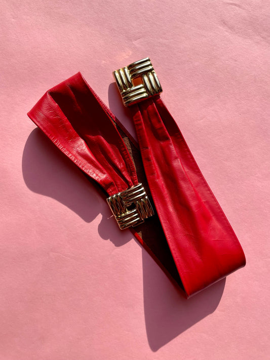 Vintage red leather 80s belt with gold buckle